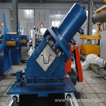 Steel framing roof batten roll forming machine